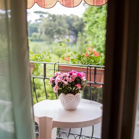 Отель Astor Victoria 3*