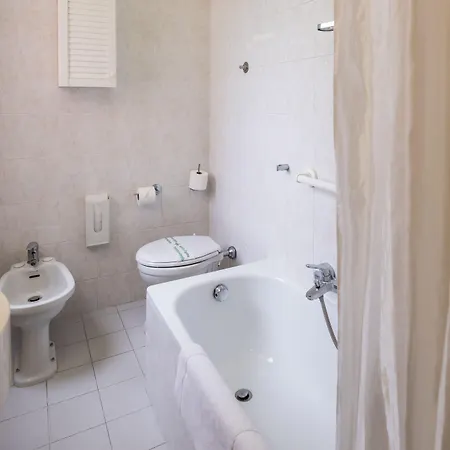 Astor Victoria 포르데데이마르미