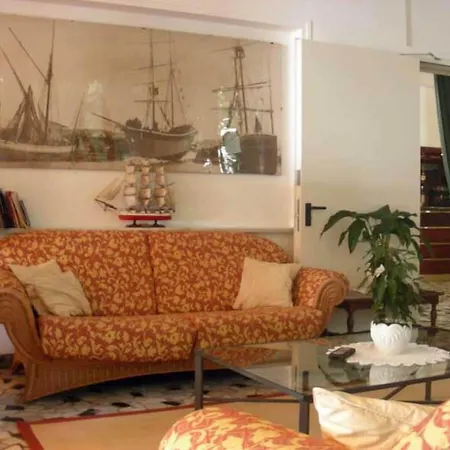 Astor Victoria